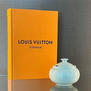 Sophie Conran for Portmeirion Celadon Lidded Sugar Dish. Like new.